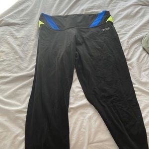 Cropped Victoria’s Secret leggings